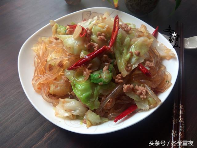 把包菜和這兩種食材一起炒，天天吃都不膩，比手撕包菜還香