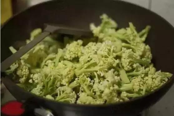 香死人的花椰菜做法，我竟然到今天才知道~