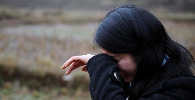 婆婆讓我把女兒送給大姑姐，我不捨得，她做一決定我徹底崩潰