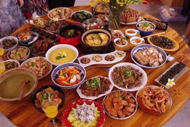 假如有4桌午餐，你想去哪家蹭飯？測誰會想你想的睡不著  