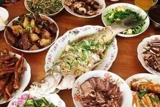 假如有4桌午餐，你想去哪家蹭飯？測誰會想你想的睡不著  