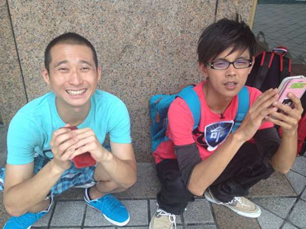 阿翔跟正妹老婆結婚7年，3個孩子都可愛到不行，尤其是大女兒曝光，網友驚喊「是戴假髮的阿翔啊！」 