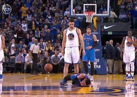 勇士惡漢自毀名聲，母隊不留別隊無人問津，他還能留在NBA嗎
