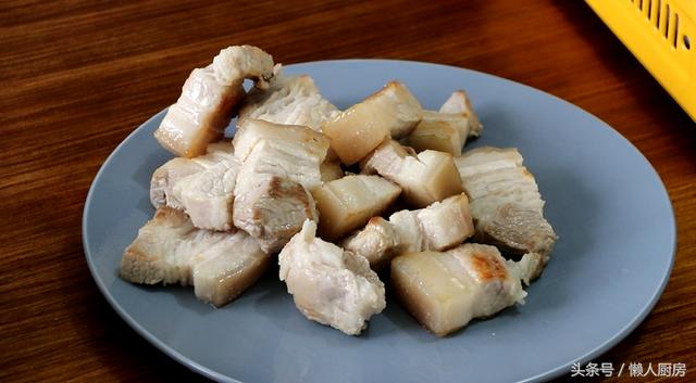 一斤五花肉，2塊乳豆腐，試試這樣做，好吃不膩又特別下飯！ 