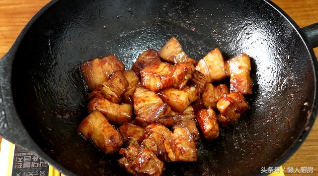 一斤五花肉，2塊乳豆腐，試試這樣做，好吃不膩又特別下飯！ 
