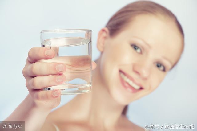水是生命之源，但過量喝水有害無益，你需要了解一下