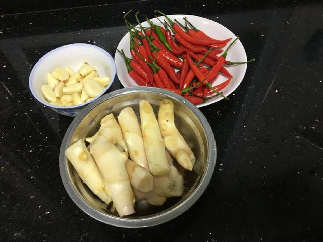 我家60歲外婆用這個秘方做泡菜，酸辣爽脆超好吃，越吃越上癮 