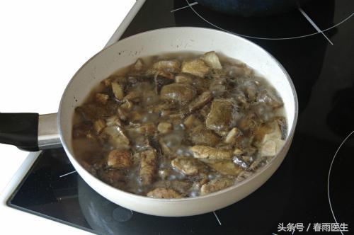 鋁鍋有毒？鐵鍋補鐵？炒菜鍋到底該買什麼材質的？