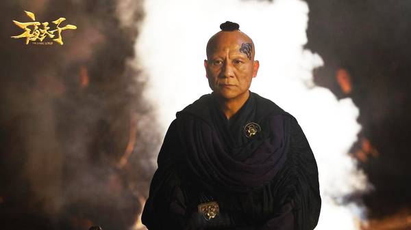 57歲武術演員計春華逝世，44天前曾與友人合影，笑容很燦爛！