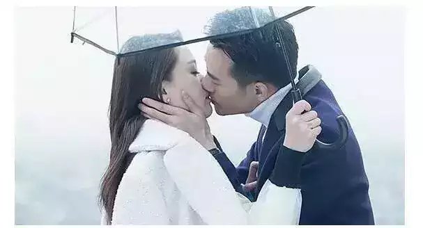 39歲陳喬恩深夜發博公布戀情! 連杜淳都點贊祝福! 網友: 祝福!