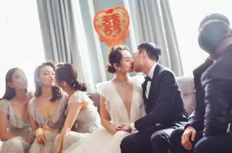 網友爆料阿嬌未婚夫家人對其不滿意，好友們也勸她再考慮  