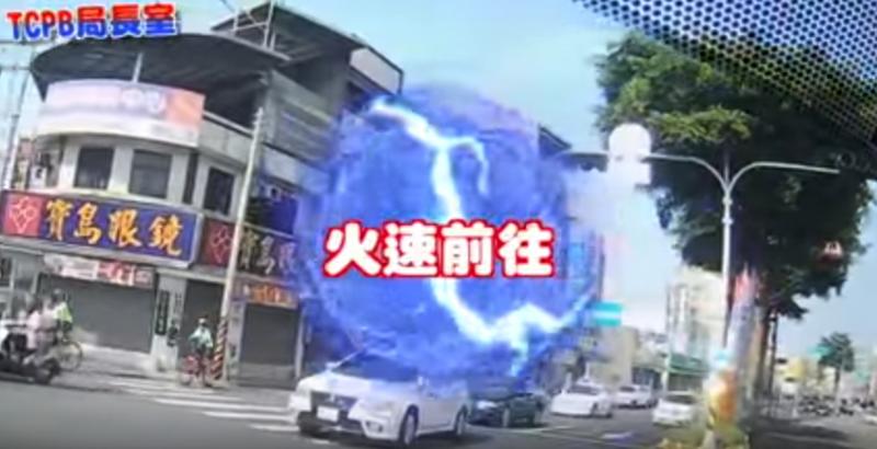 「你要去哪裡，跟我走！」為送孩子就醫闖紅燈被攔下　員警鳴笛火速開道超霸氣 