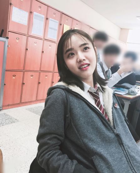 《與神同行》李德春私下超正！　香菇頭陰間使者「本人是17歲美少女」反差超大 