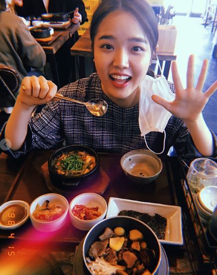 《與神同行》李德春私下超正！　香菇頭陰間使者「本人是17歲美少女」反差超大 