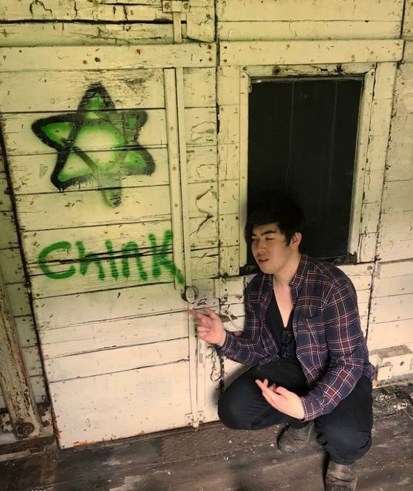 【遺傳到餅印那樣！】黃秋私生子表演欲超強, 搞怪性格擺出超Crazy的樣子！(內有多圖)
