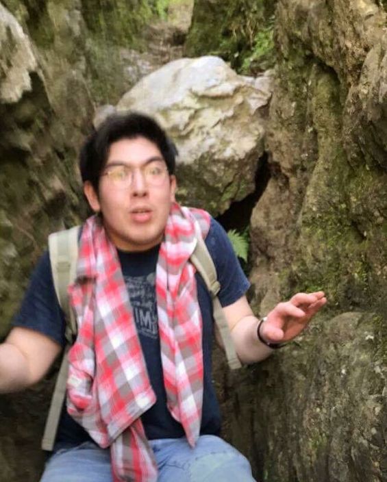 【遺傳到餅印那樣！】黃秋私生子表演欲超強, 搞怪性格擺出超Crazy的樣子！(內有多圖)