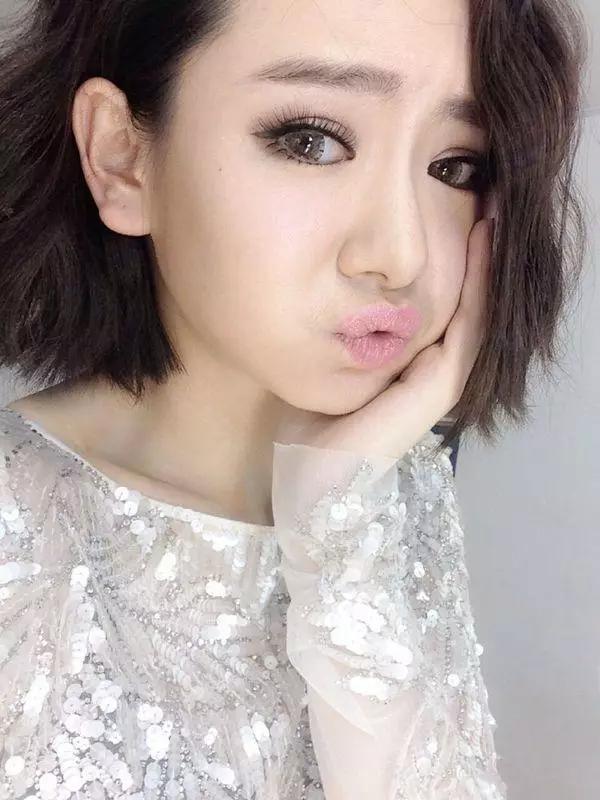 比整容更可怕的是瞳孔放大片！女星不戴放大片，反而更有氣質  