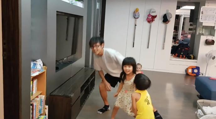 阿翔4歲女兒長相曝光！　他牽前世情人「共舞甜滋滋」網友驚呼：就是戴假髮的阿翔！ 