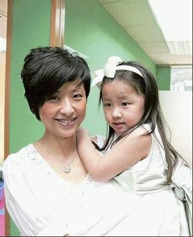 陳奕迅14歲女兒曝光，顏值又高又是學霸，審美一點不像徐濠縈!