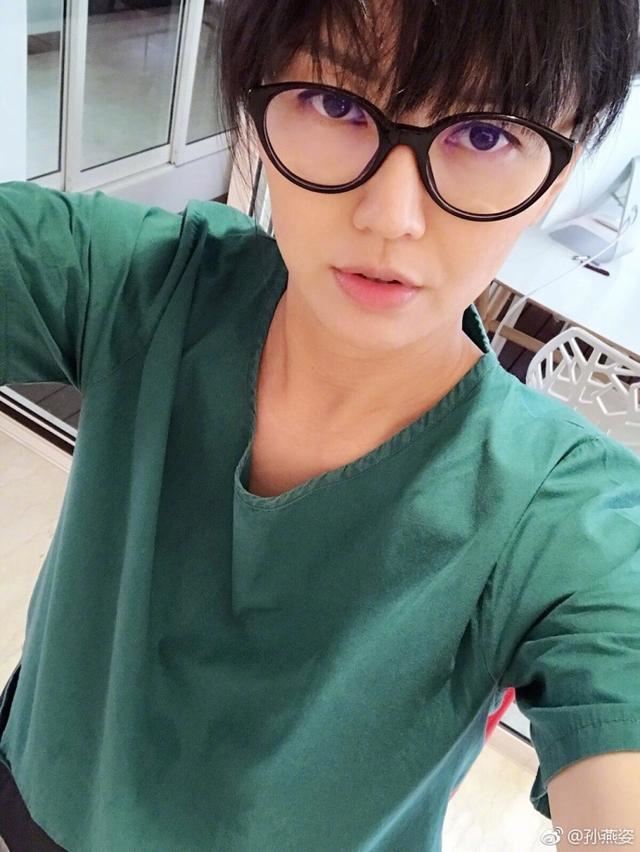 孫燕姿曬自曬，感嘆「要拍到肚子真難」，看樣子這快要生了！