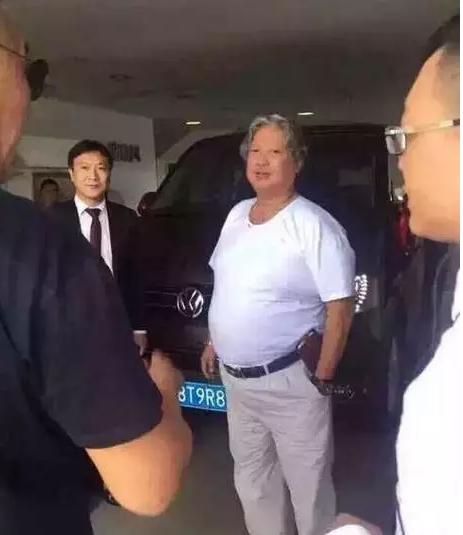 「藝人座騎」大不同！吳鎮宇的霸氣，洪金寶的豪華，周潤發的經典，周星馳的「與眾不同」！ 