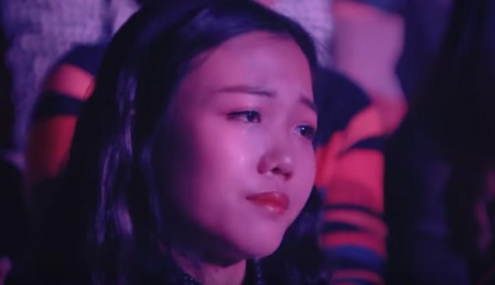 徐佳瑩一首《我好想你》唱出多少思念，僅唱三句觀眾流淚嘆：「回憶湧現而你已不在...」 