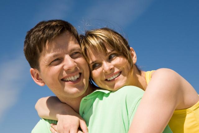 女婿入贅五年未育,給他送文件,拉開辦公桌抽屜,我愣住了