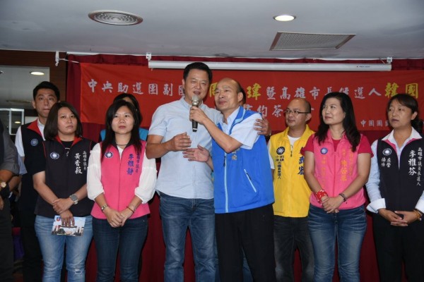 國民黨高雄授旗 曾永權：韓國瑜旋風帶動 失聯黨員回來了 