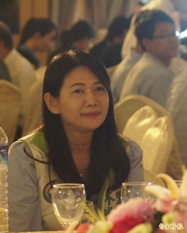 國民黨高雄授旗 曾永權：韓國瑜旋風帶動 失聯黨員回來了 