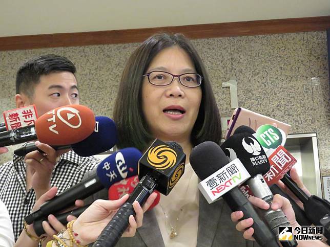 陳芳明指不適任教長　管碧玲千字文回擊