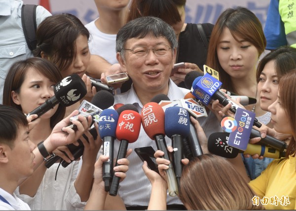 恢復敬老金是1坨大便？ 柯P：AI越來越接近我的回答 