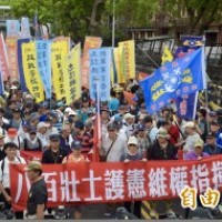 沒背景沒資源 柯P透露如何在藍綠夾殺之下存活... 
