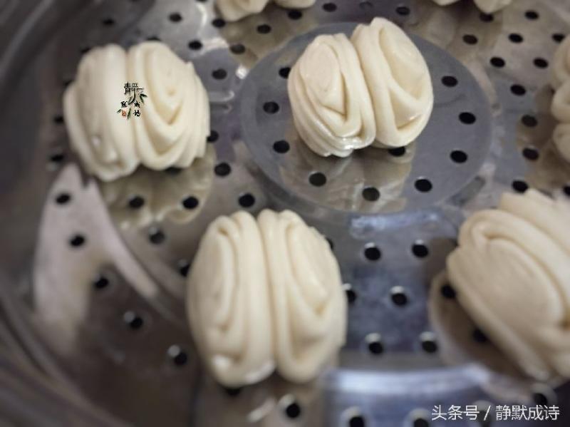 這樣蒸花捲，又快又好吃，再也不用等幾小時，照著做零失敗！ - 美食筆記