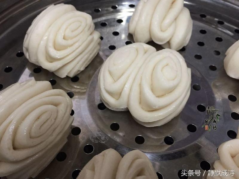 這樣蒸花捲，又快又好吃，再也不用等幾小時，照著做零失敗！ - 美食筆記