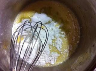 快來看看古早味煎麵粉糕，小時後的味道，長大後的回憶！
