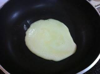 快來看看古早味煎麵粉糕，小時後的味道，長大後的回憶！