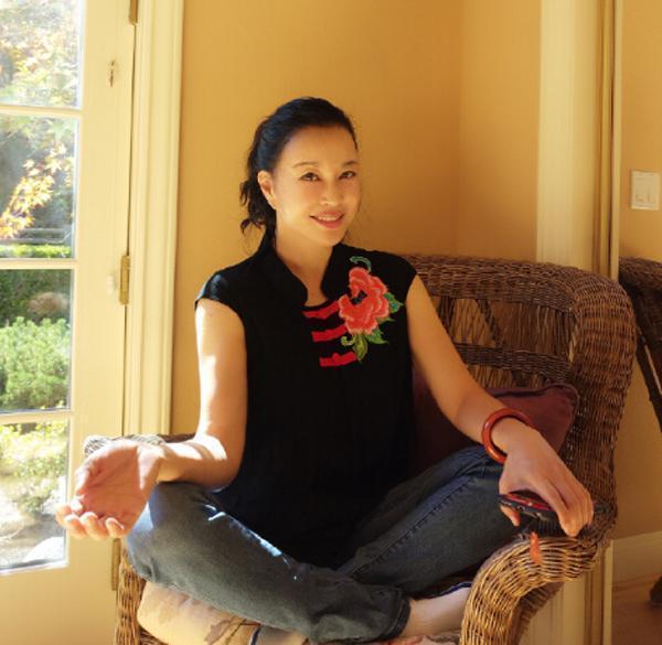明星卸妝後的真實模樣，baby素顏辣眼睛，她才是真正的美人坯子！