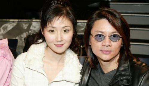53歲尹天照近照，自嘲天生韭菜命，妻子「拖後腿」卻始終不離不棄