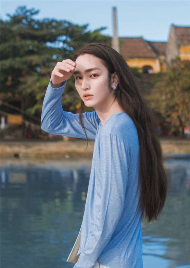他就是「同時擁有男女特質的美男」爆紅後遭質疑整形，但學生畢業照一拿出來酸民都閉嘴了