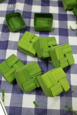 很久以前就想做這個好吃又可愛的糕點 ~ 香蘭椰汁馬蹄糕 ( Kuih Tako )