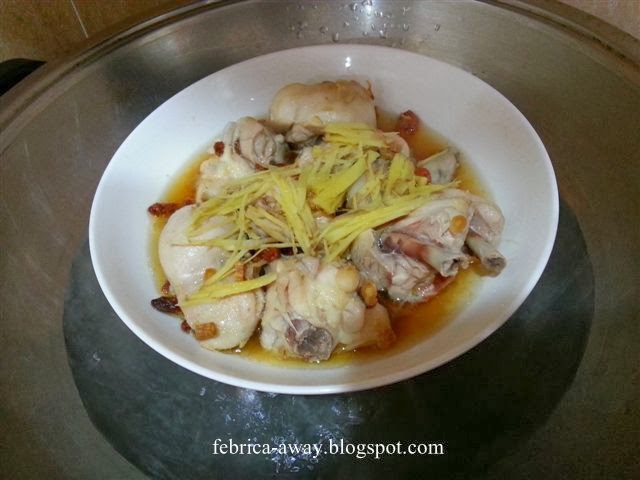 紹興酒當歸藥材蒸雞，食譜很簡單.......
