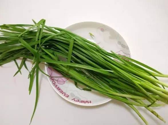 這三種菜一起炒，簡直好吃到沒話說，非常鮮，還軟化血管保護心髒！ 