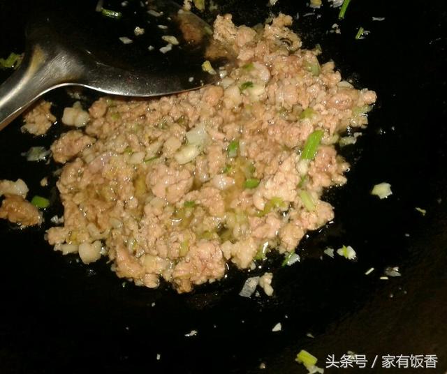 最愛喝酸辣湯，早起燒一鍋酸辣湯，一次能喝2大碗 