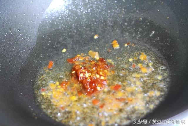 炒雞蛋加它，連鹽都省了，出鍋後立馬變成一道人見人愛的下飯菜 