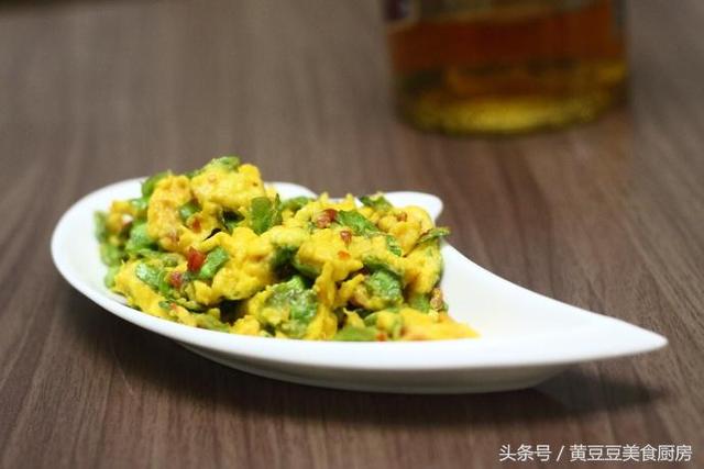 炒雞蛋加它，連鹽都省了，出鍋後立馬變成一道人見人愛的下飯菜 