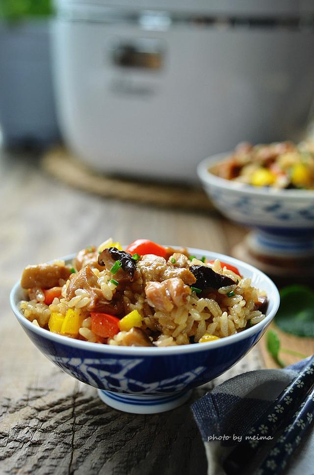適合上班族的快手午飯，有飯有菜有肉，簡單幾步就能學會