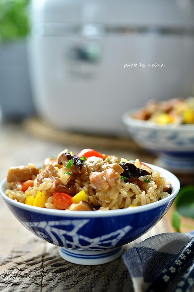 適合上班族的快手午飯，有飯有菜有肉，簡單幾步就能學會