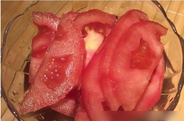 這道菜是我家餐桌上最熟悉的菜品，秋冬季進補，出現頻率也最高了 