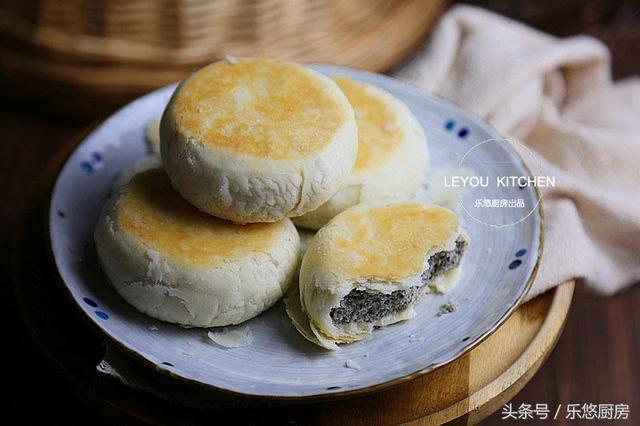 不用烤箱，用平底鍋就能做的6種點心，比烤的還好吃