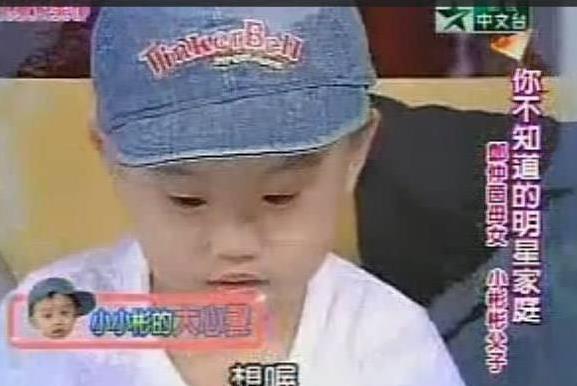 14歲小小彬被爸爸當搖錢樹來還房貸養全家！如今近照曝光，手腳潰爛令人心疼！